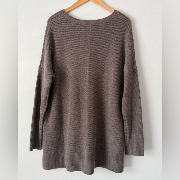 Vince Woman’s Relaxed Scoop Neck Sweater in Taupe Cashmere Wool Sz M - Picture 9 of 12